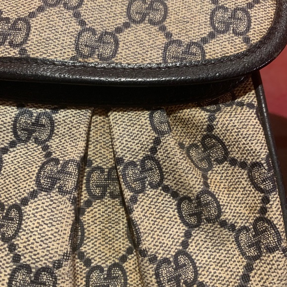 Vintage Gucci cross body bag - Picture 7 of 13
